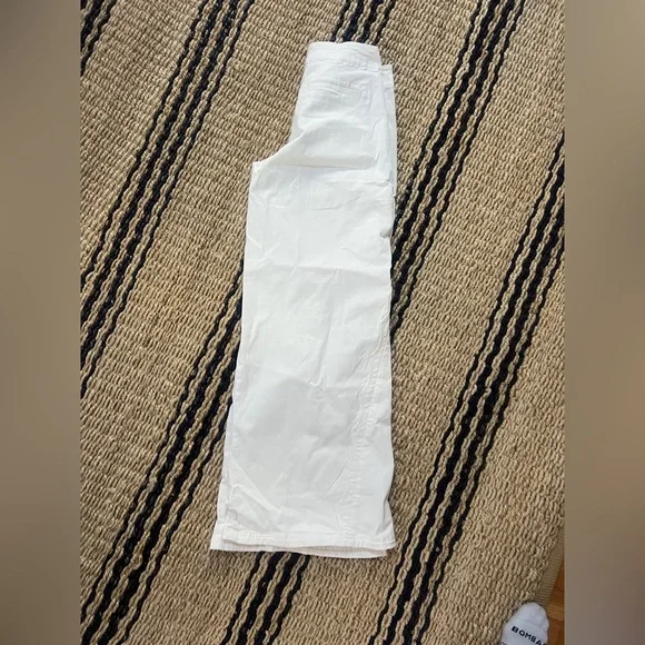 Maeve for Anthropologie white scallop wide leg trousers. Size 27. New with tags - Picture 6 of 8